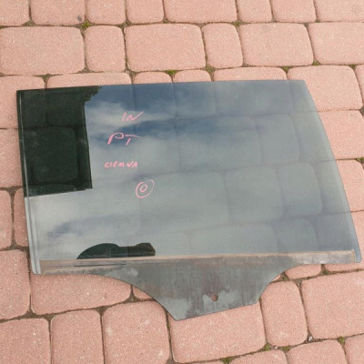 Szyba prawy tył kombi 2010r OPEL Insignia