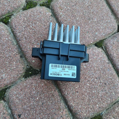 Rezystor dmuchawy opornica Opel Insignia 15141283