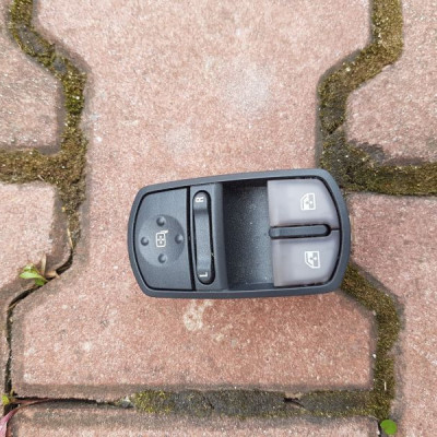 Przycisk szyb panel Opel Corsa D 13258522AD
