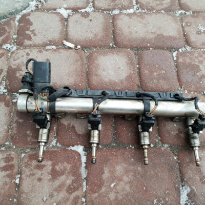 Listwa wtryskowa 2.0T Opel Insignia 12614735