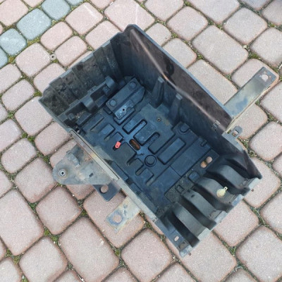 Podstawa akumulatora obudowa VIVARO TRAFIC