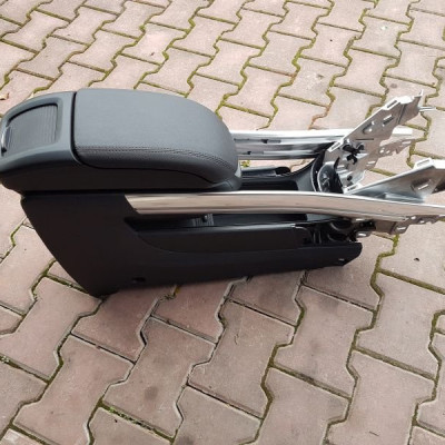 Tunel podłokietnik kompletny IGŁA Opel Zafira C