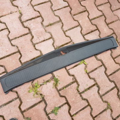 Plastik pas tył bagażnika Opel Zafira C 13289576