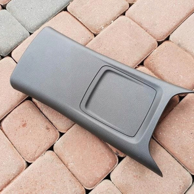 Plastik obudowa tunelu Opel Astra K 13412340