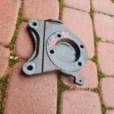 Uchwyt mocowanie piasty tył Opel Mokka 95192914