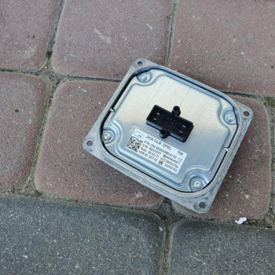 Przetwornica moduł lampy Opel Astra K V 39055760
