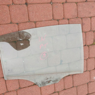 Szyba tył tylna Sedan boczna Opel INSIGNIA 2009