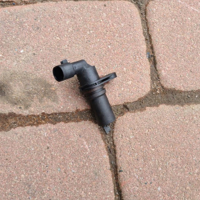 Czujnik wału 1.3CDTI Opel Astra J IV 73502752