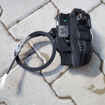 Zamek drzwi PRZÓD PRAWY Opel Insignia 13503802 GP