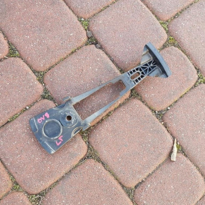 Podstawa klamki mocowanie VIVARO TRAFIC 8200897943