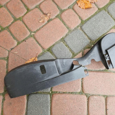 Plastik obudowa fotela Opel Insignia 13281417