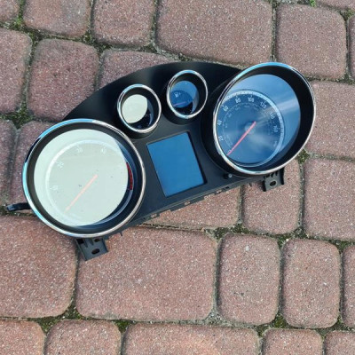 Licznik angielski Opel Insignia 13327315