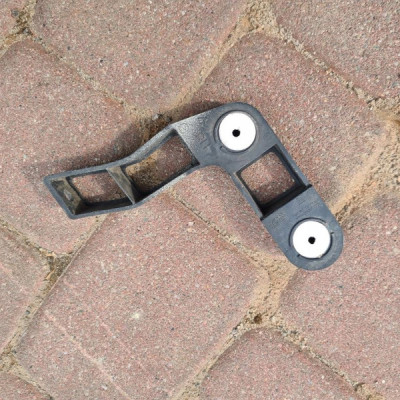 Slizg zderzaka tyl kombi Opel Insignia 13283263