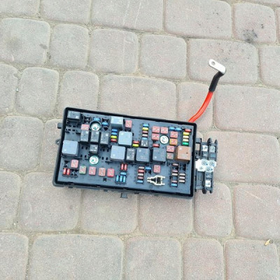 Skrzynka bezpieczników Opel Insignia 22953002 a4w