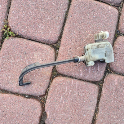 Silniczek wlewu paliwa Opel Insignia 42353811