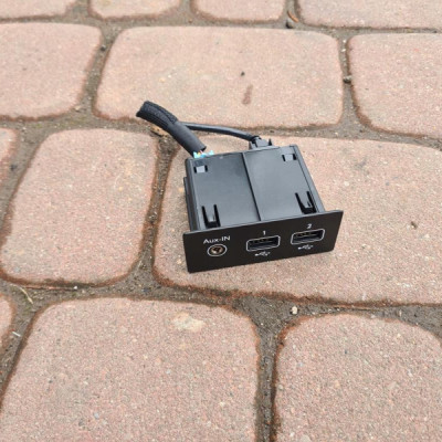 Gniazdo USB AUX Renault Captur II 2 280231553R
