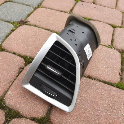 Kratka nawiewu prawa Opel Astra J IV 4 13420495