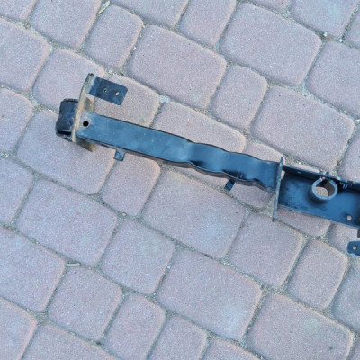 Strefa zgniotu sztyca prawa Renault Megane IV