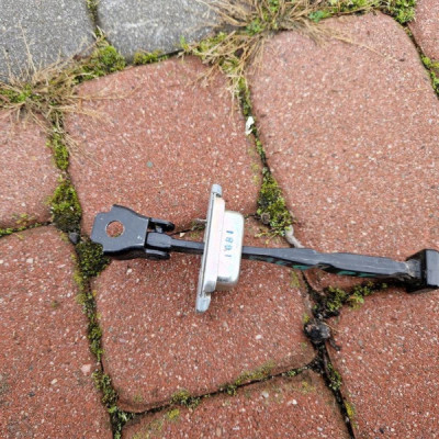 Ogranicznik drzwi tył tylnych Renault Megane IV