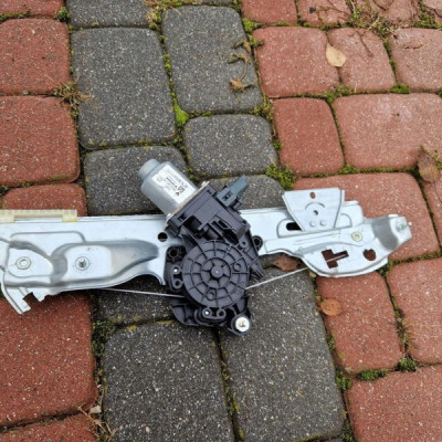 Podnośnik szyby tył prawy kombi Renault Megane IV