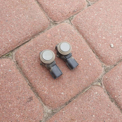 Czujnik PDC Opel Zafira C LIFT skrajny 39057109