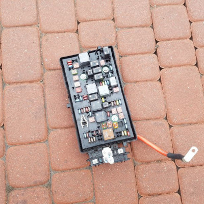 Moduł skrzynka BSI Opel Insignia 22933570 LIFT