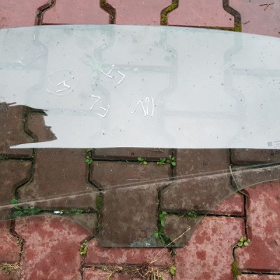 Szyba tył tylna HB drzwi Opel Insignia 2014r