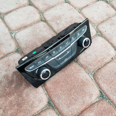 Panel klimatyzacji Opel Astra K V 39042441