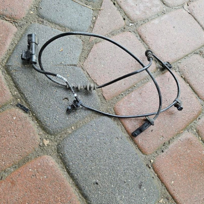 Czujnik ABS przód Opel Insignia B 84336588