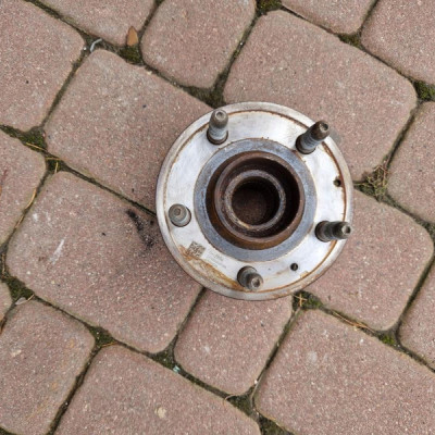 Piasta tył tylna Opel Insignia B 13512894 GSI