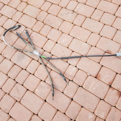 Linki hamulca ręcznego komb Opel Insignia 22944246