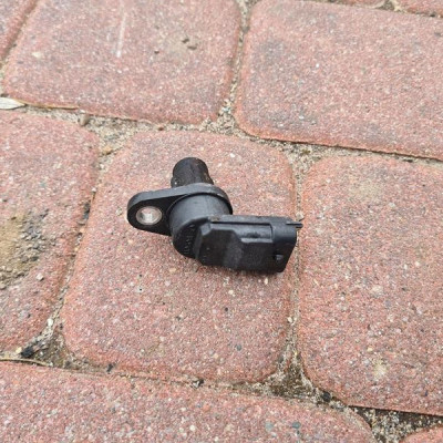 Czujnik wałka rozrzadu 1.2 Opel Corsa D 93310500