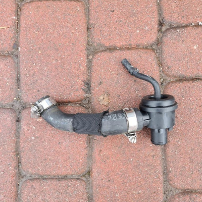 Przewód rura wąż 0.9 podciśnienie Renault Clio IV