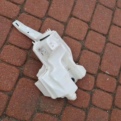 Zniorniczek spryskiwaczy Renault Clio IV