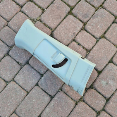 Słupek srodkowy prawy Opel Mokka 95914640