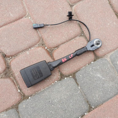 Zapinka pasa Opel Astra K V 39016994