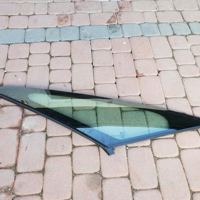 Szyba boczna prawa trójkąt Opel Zafira C 2017r