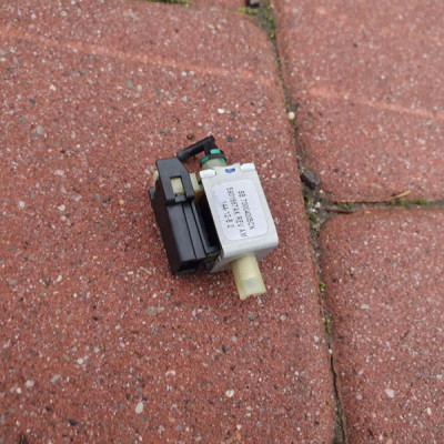 Czujnik stacyjki auto Opel Astra J 4 IV 70004005