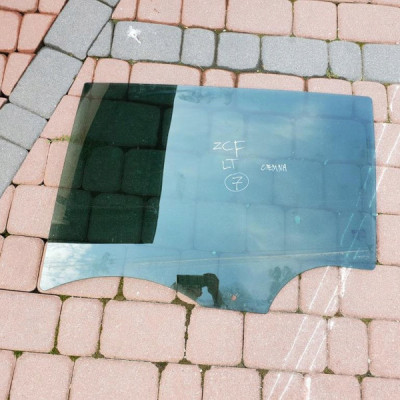 Szyba tył tylna ciemna 2017r IGŁA Zafira C TOURER