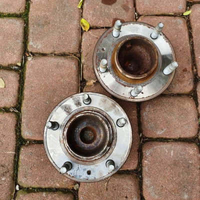 Piasta tył tylna Opel Astra J IV Zafira C 13502873