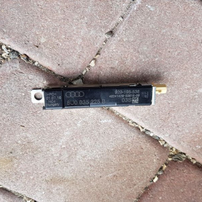Wzmacniacz antenowy antena Audi Q3 2017 8U0035225B