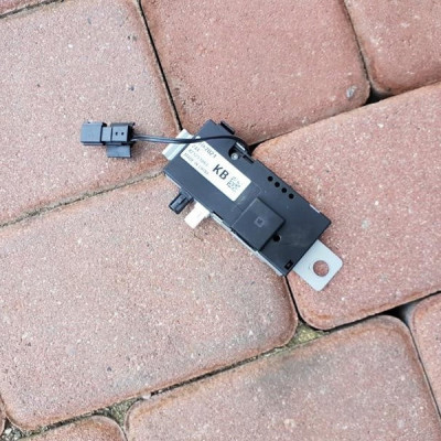 Antena radia wzmacniacz Astra J 13367021