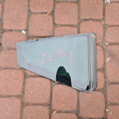 Szyba tył tylna kombi boczna Opel INSIGNIA 2013r