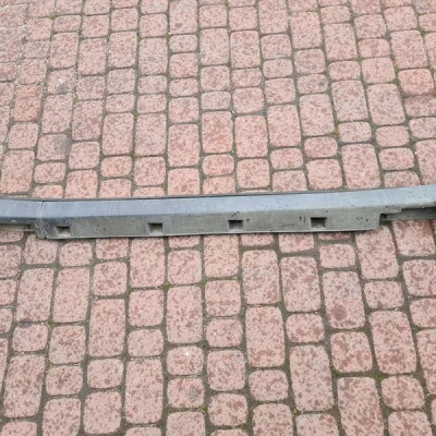 Próg listwa progowa prawa kompletna Opel Mokka