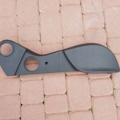 Plastik obudowa fotela Opel Astra J IV 13257084