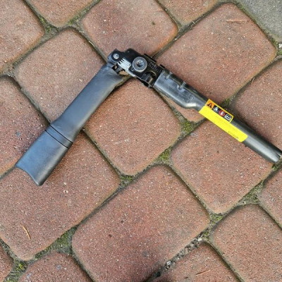 Napinacz przód przedni Opel Astra K V 5 39141278