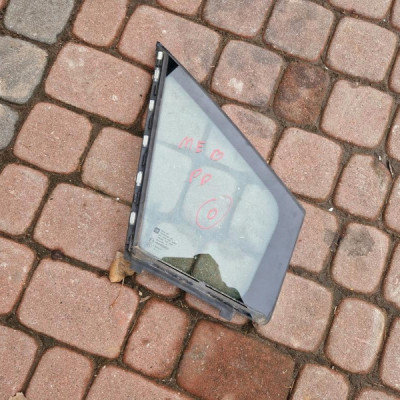 Szyba przód prawa drzwi Opel Meriva B 2010r