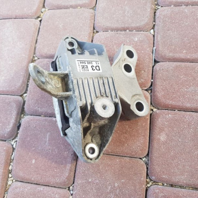 Łapa poduszka Opel Astra J IV Zafira C 13248544