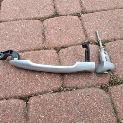 Klamka drzwi przód lewa zamek EU Renault Clio IV