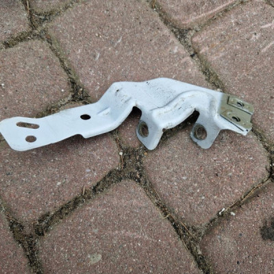 Uchwyt mocowanie błotnika Opel Insignia B 39063368